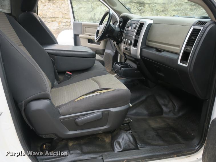 image for item DB8869 2011 Dodge Ram 5500HD bucket truck