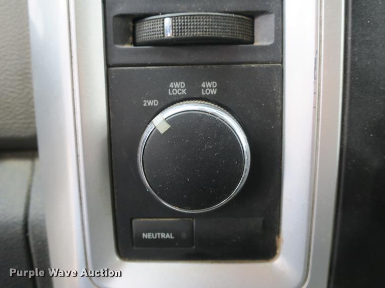 image for item DB8869 2011 Dodge Ram 5500HD bucket truck