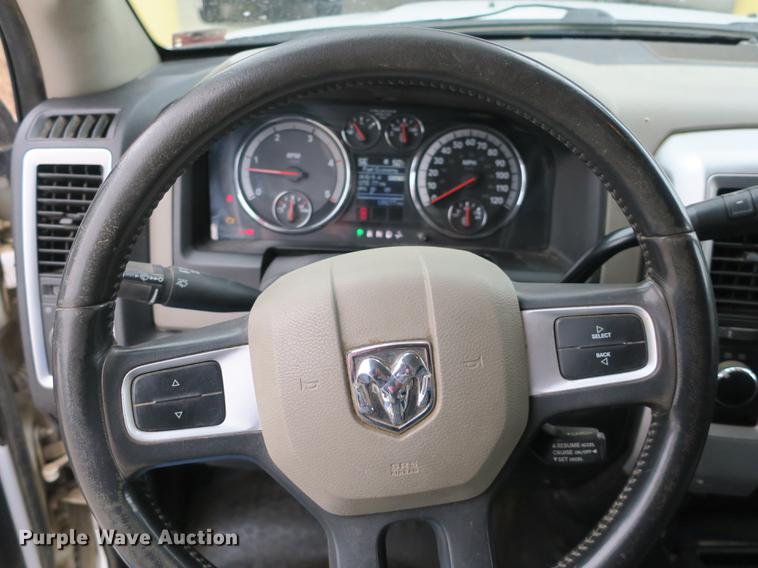 image for item DB8869 2011 Dodge Ram 5500HD bucket truck