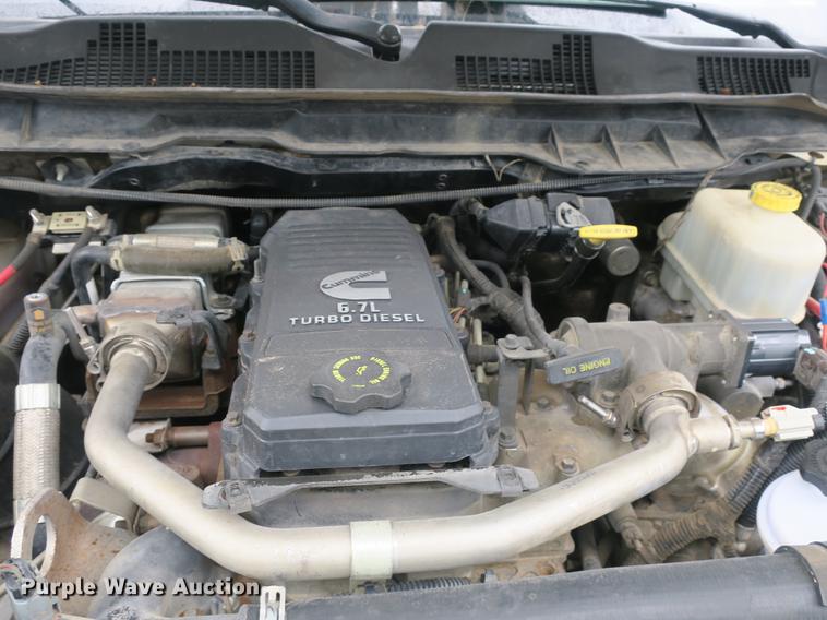 image for item DB8869 2011 Dodge Ram 5500HD bucket truck