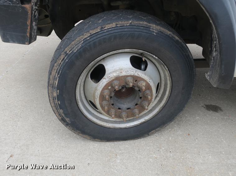 image for item DB8869 2011 Dodge Ram 5500HD bucket truck