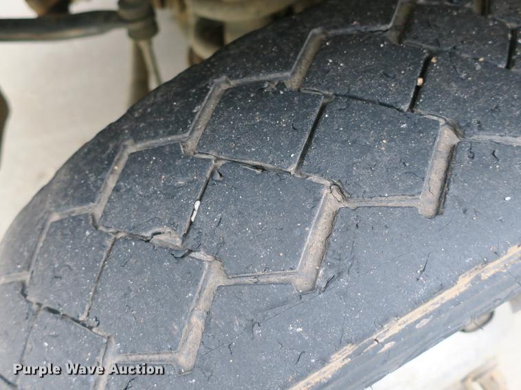 image for item DB8869 2011 Dodge Ram 5500HD bucket truck