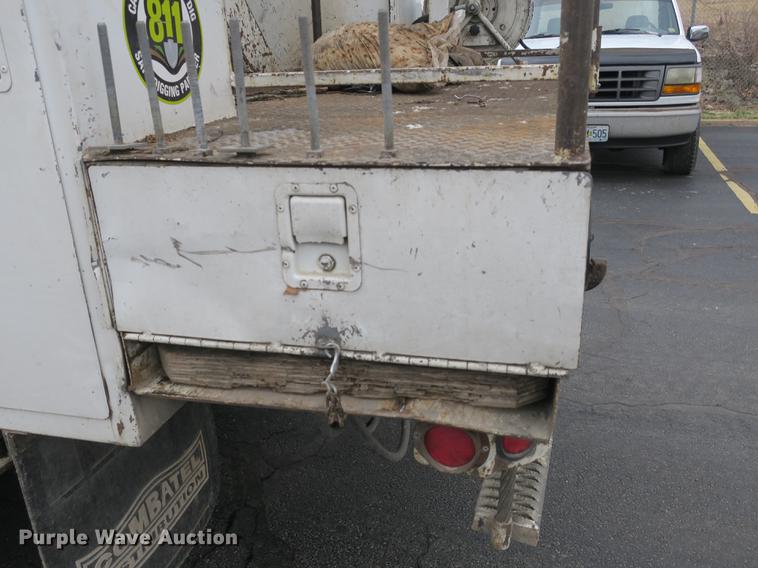 image for item DB8870 1998 Freightliner FL80 bucket truck