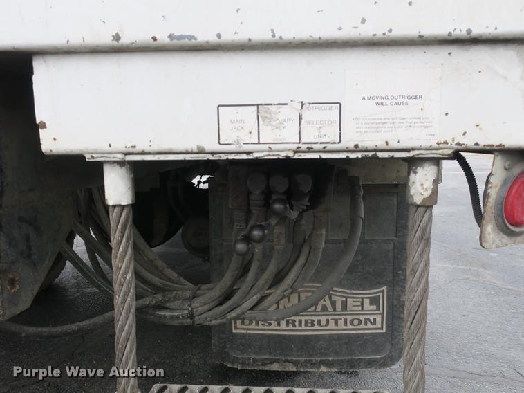 image for item DB8870 1998 Freightliner FL80 bucket truck