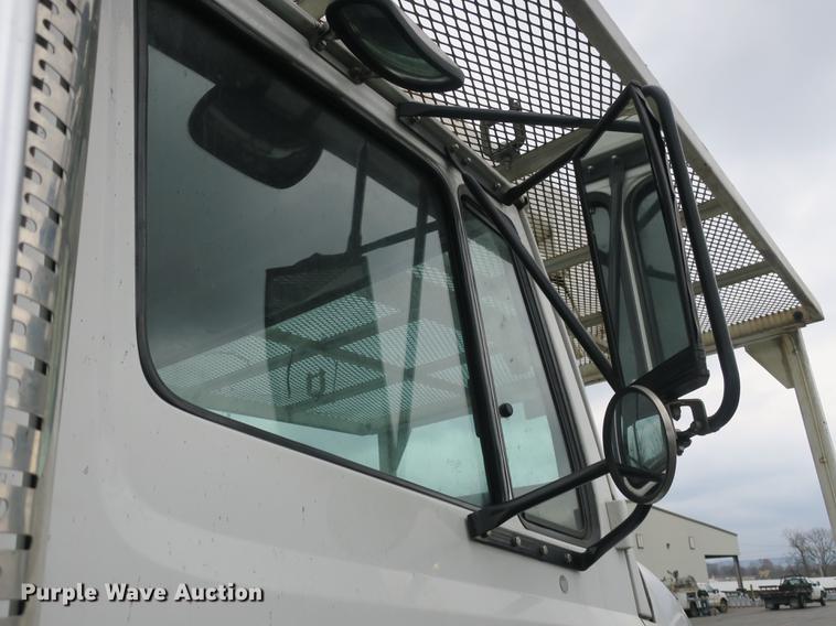 image for item DB8870 1998 Freightliner FL80 bucket truck