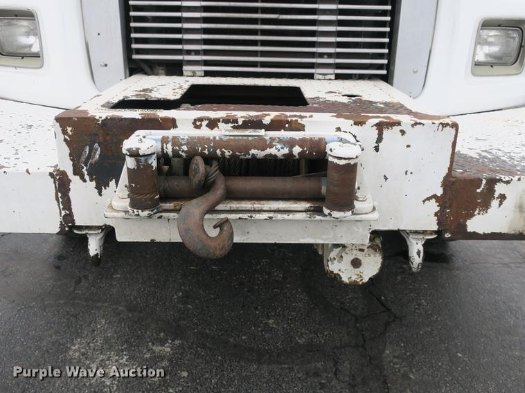 image for item DB8870 1998 Freightliner FL80 bucket truck