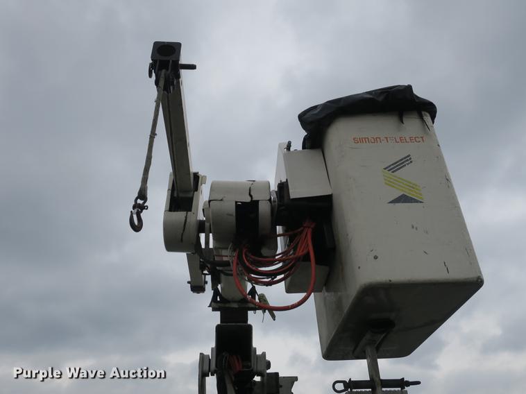 image for item DB8870 1998 Freightliner FL80 bucket truck