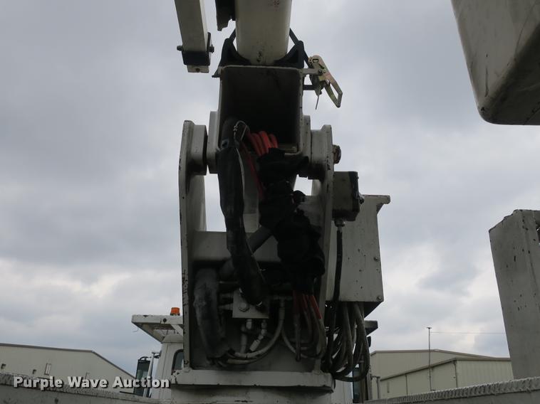 image for item DB8870 1998 Freightliner FL80 bucket truck