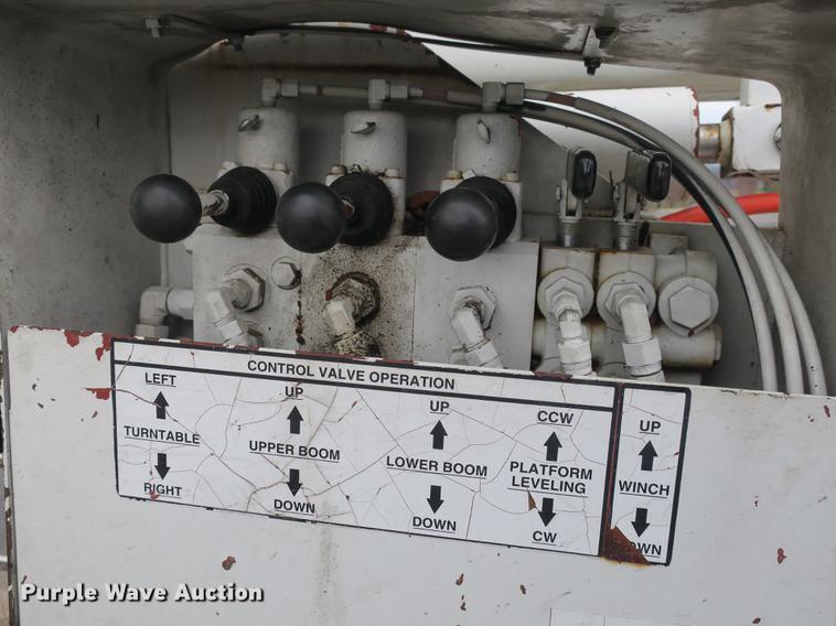 image for item DB8870 1998 Freightliner FL80 bucket truck