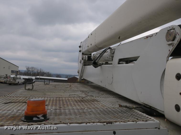 image for item DB8870 1998 Freightliner FL80 bucket truck