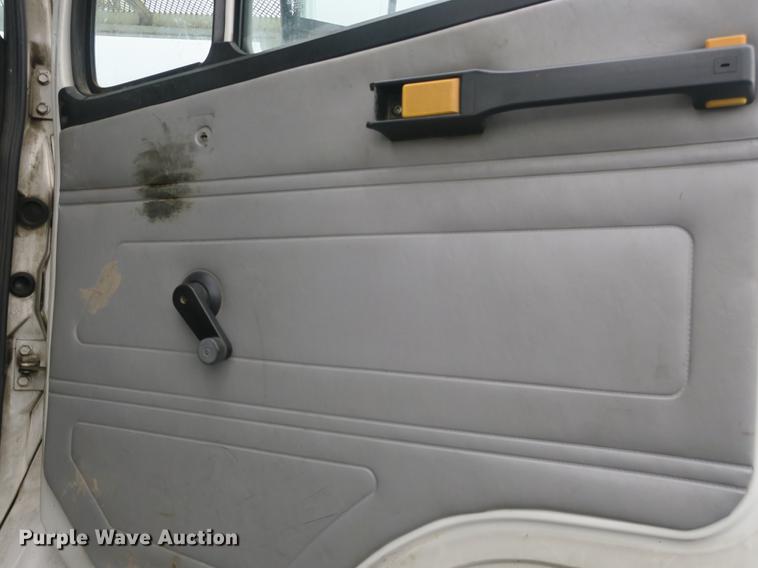 image for item DB8870 1998 Freightliner FL80 bucket truck