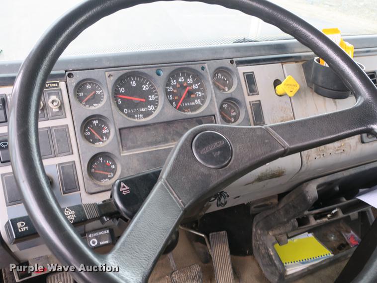 image for item DB8870 1998 Freightliner FL80 bucket truck