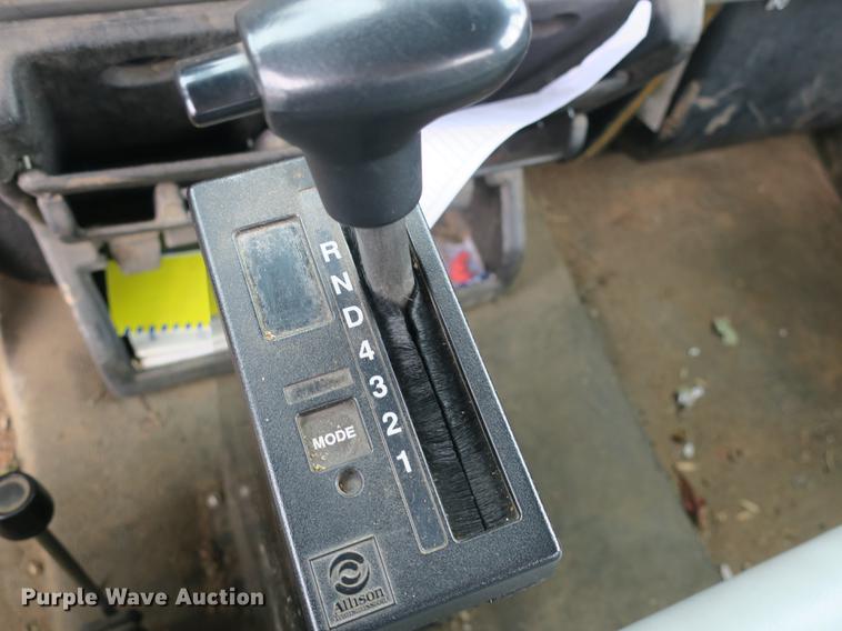 image for item DB8870 1998 Freightliner FL80 bucket truck