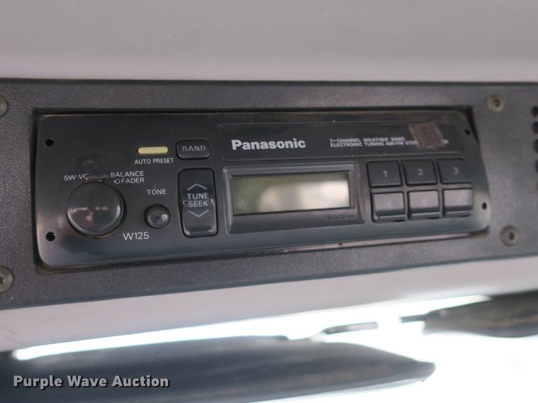 image for item DB8870 1998 Freightliner FL80 bucket truck