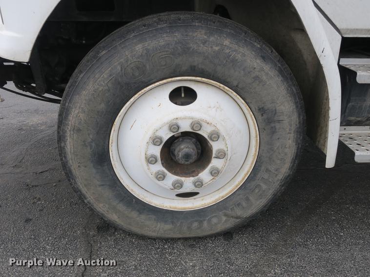 image for item DB8870 1998 Freightliner FL80 bucket truck