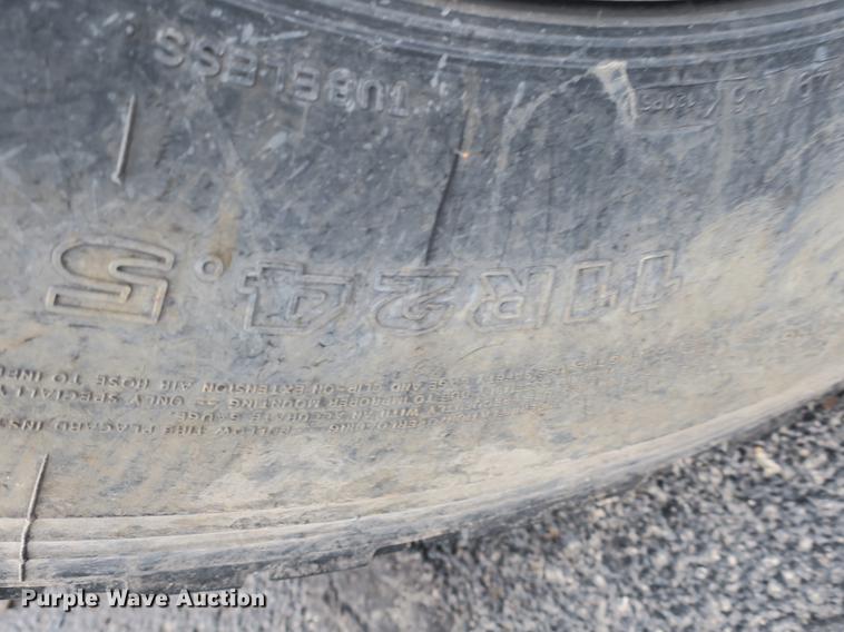 image for item DB8870 1998 Freightliner FL80 bucket truck