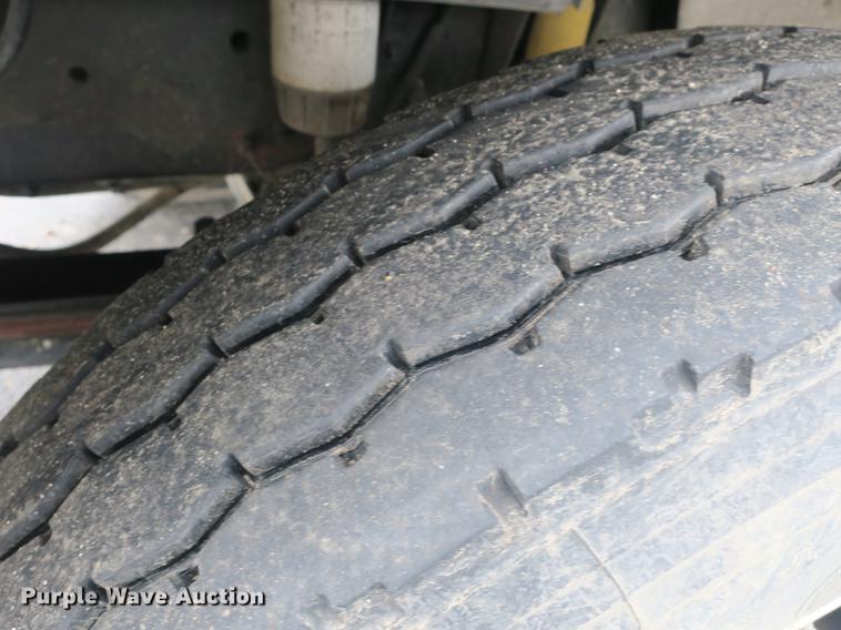 image for item DB8870 1998 Freightliner FL80 bucket truck