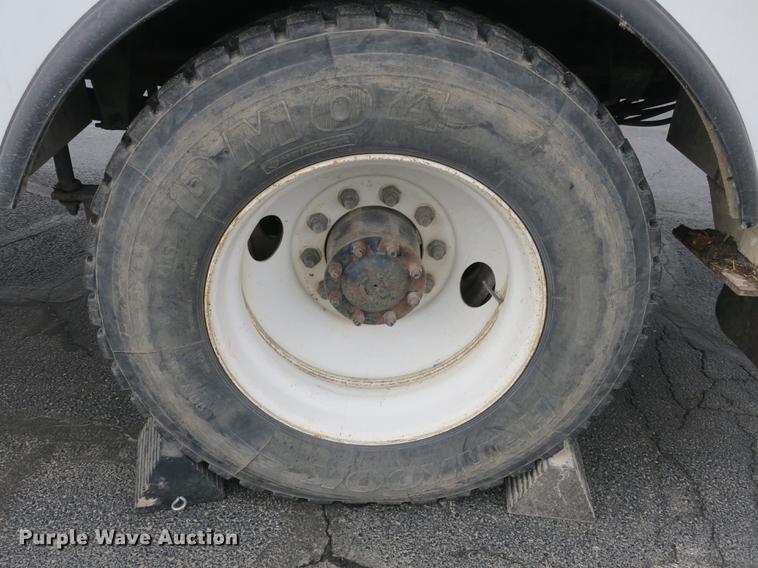 image for item DB8870 1998 Freightliner FL80 bucket truck