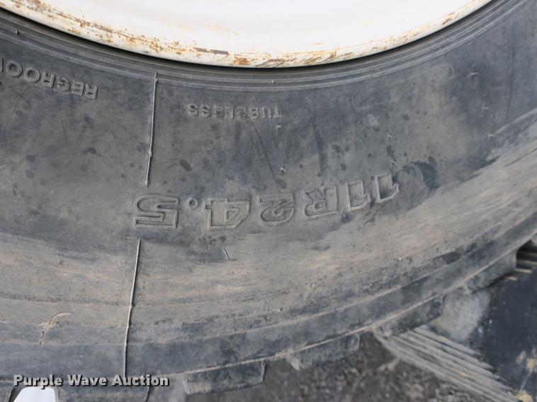 image for item DB8870 1998 Freightliner FL80 bucket truck