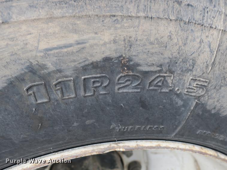 image for item DB8870 1998 Freightliner FL80 bucket truck