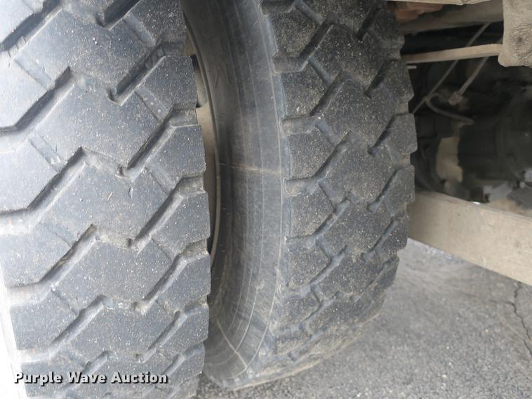 image for item DB8870 1998 Freightliner FL80 bucket truck