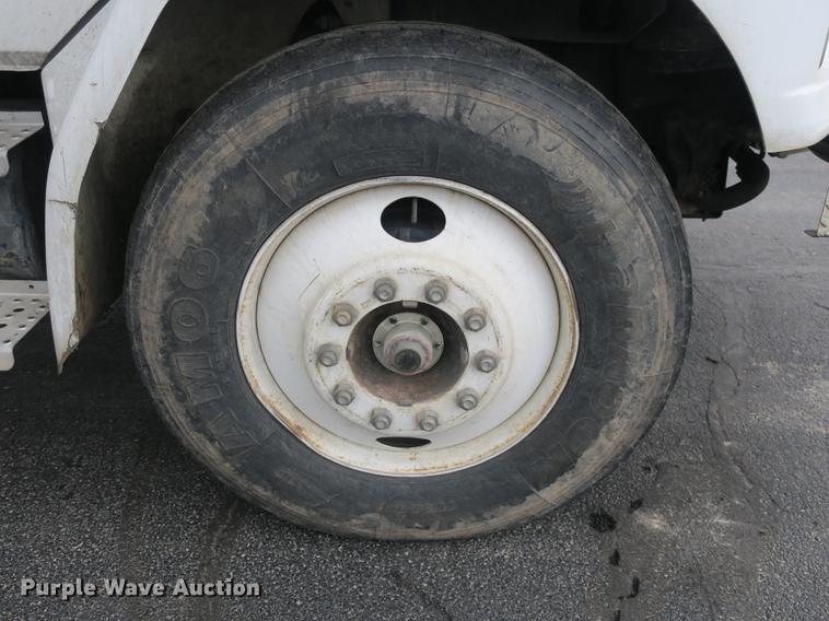 image for item DB8870 1998 Freightliner FL80 bucket truck