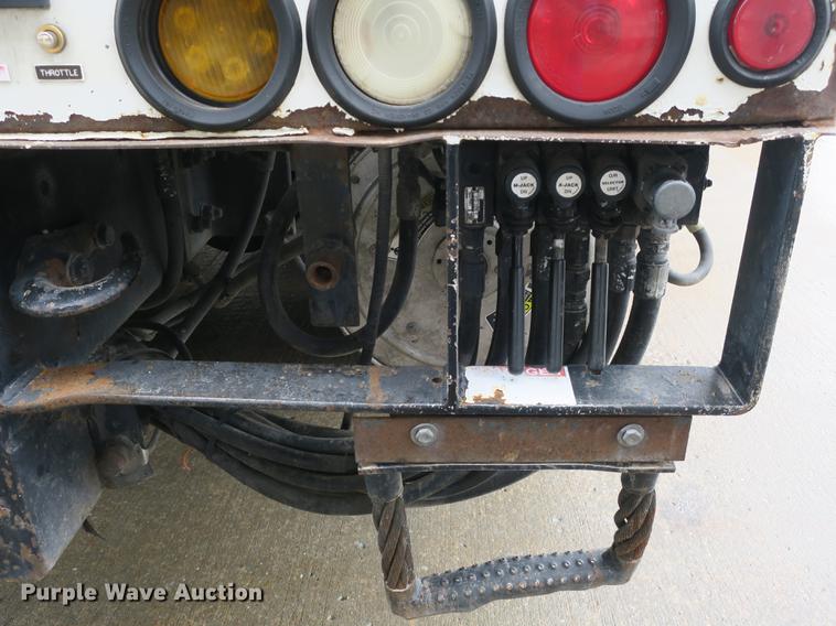 image for item DB8871 2007 Mack Granite CV713 bucket truck