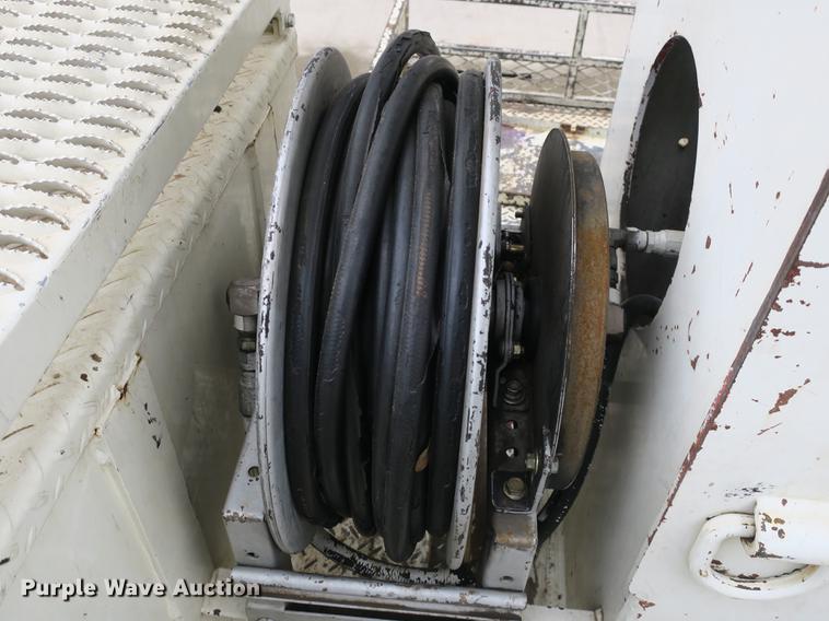 image for item DB8871 2007 Mack Granite CV713 bucket truck