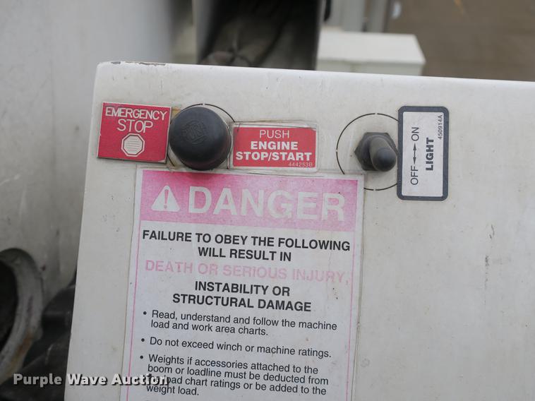 image for item DB8871 2007 Mack Granite CV713 bucket truck