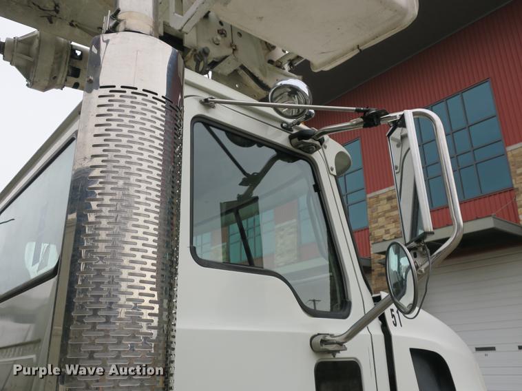 image for item DB8871 2007 Mack Granite CV713 bucket truck
