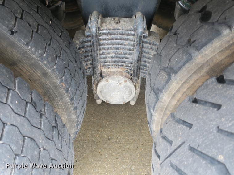 image for item DB8871 2007 Mack Granite CV713 bucket truck