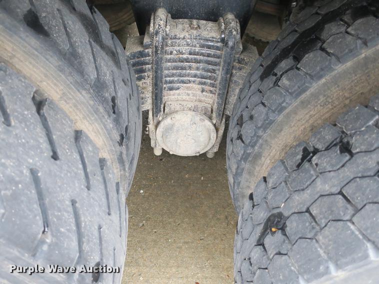 image for item DB8871 2007 Mack Granite CV713 bucket truck