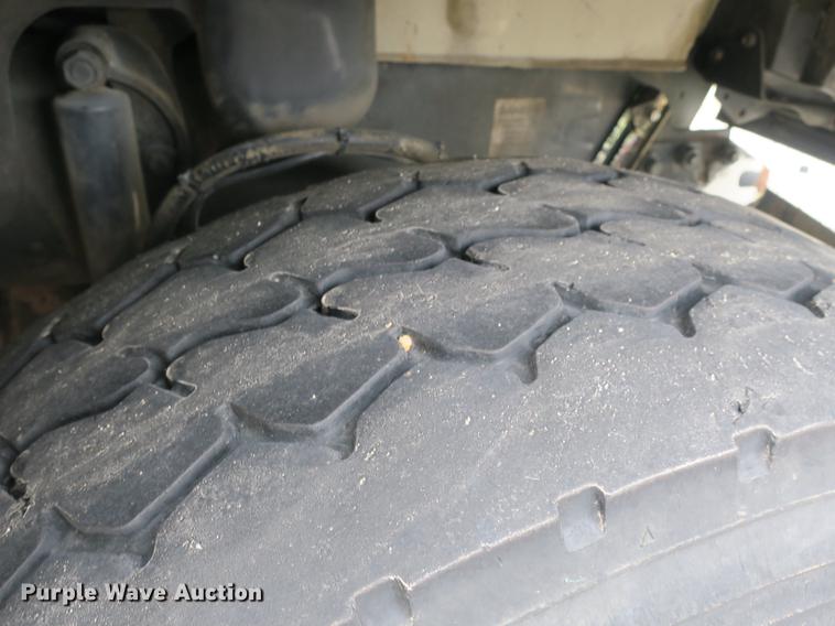 image for item DB8871 2007 Mack Granite CV713 bucket truck