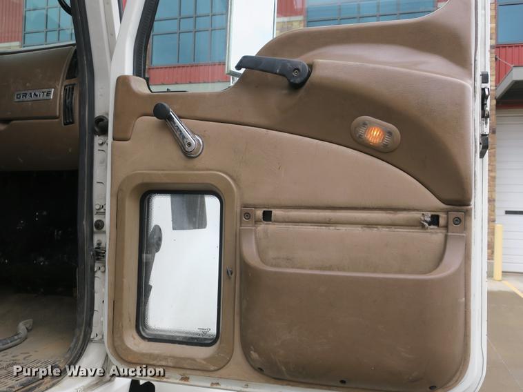 image for item DB8871 2007 Mack Granite CV713 bucket truck