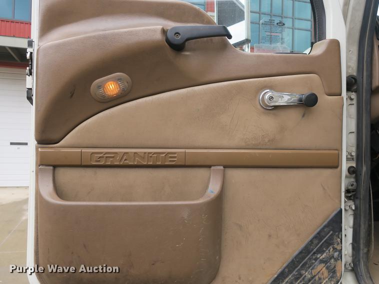 image for item DB8871 2007 Mack Granite CV713 bucket truck