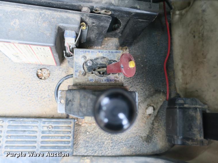 image for item DB8871 2007 Mack Granite CV713 bucket truck