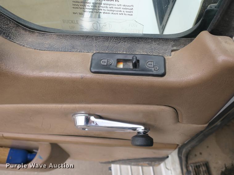 image for item DB8871 2007 Mack Granite CV713 bucket truck