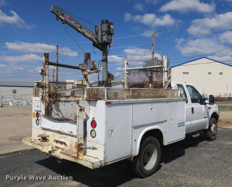 image for item DB8872 2002 Ford F550 Super Duty SuperCab utility truck with crane