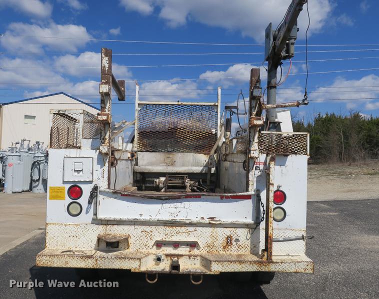 image for item DB8872 2002 Ford F550 Super Duty SuperCab utility truck with crane