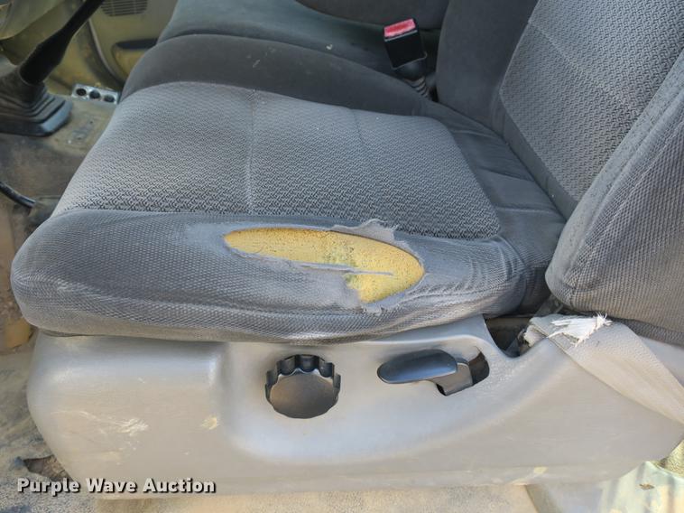 image for item DB8872 2002 Ford F550 Super Duty SuperCab utility truck with crane