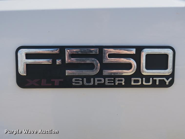 image for item DB8872 2002 Ford F550 Super Duty SuperCab utility truck with crane