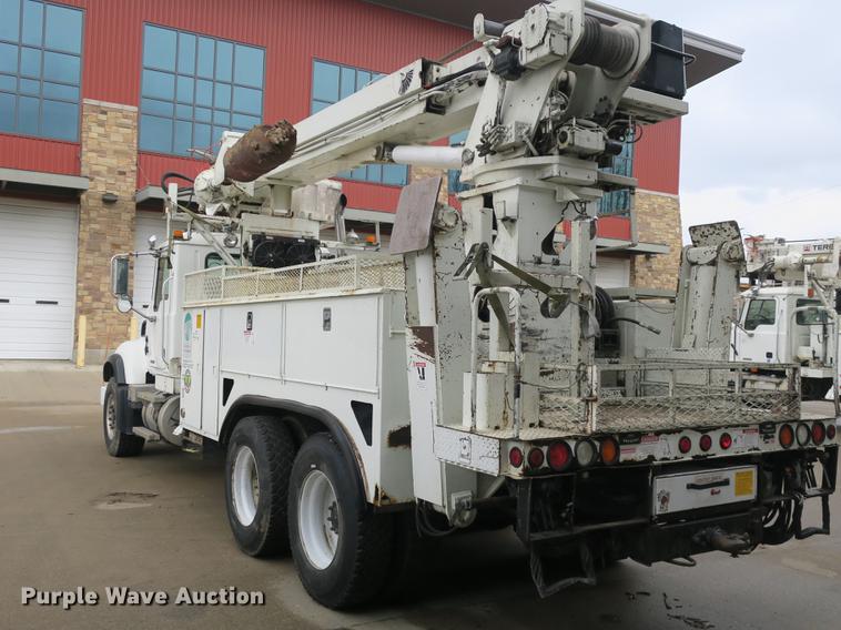 image for item DB8873 2007 Mack Granite CV713 digger derrick truck