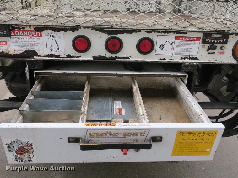 image for item DB8873 2007 Mack Granite CV713 digger derrick truck