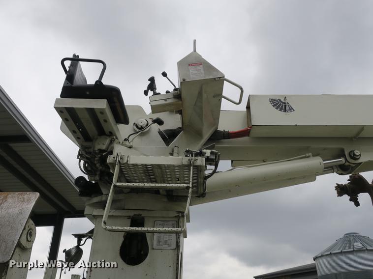 image for item DB8873 2007 Mack Granite CV713 digger derrick truck