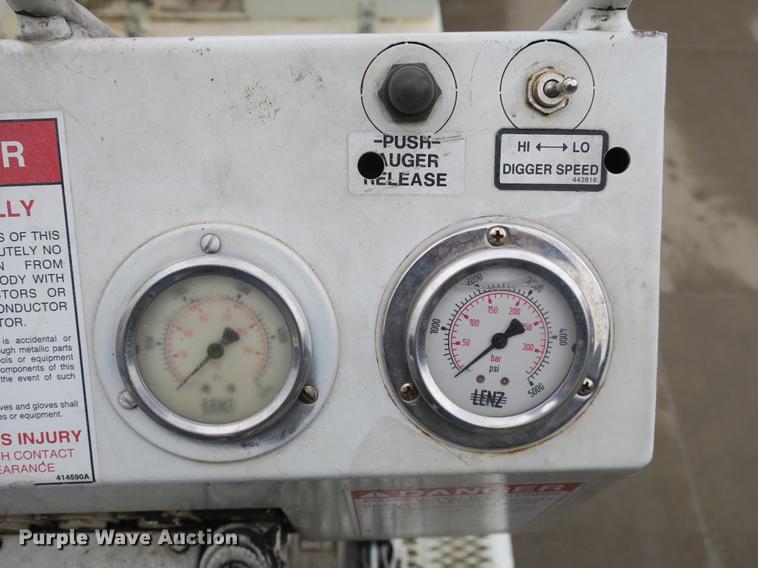 image for item DB8873 2007 Mack Granite CV713 digger derrick truck