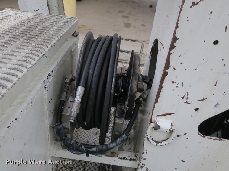 image for item DB8873 2007 Mack Granite CV713 digger derrick truck