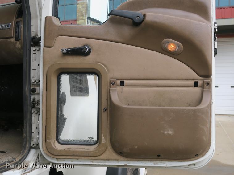 image for item DB8873 2007 Mack Granite CV713 digger derrick truck