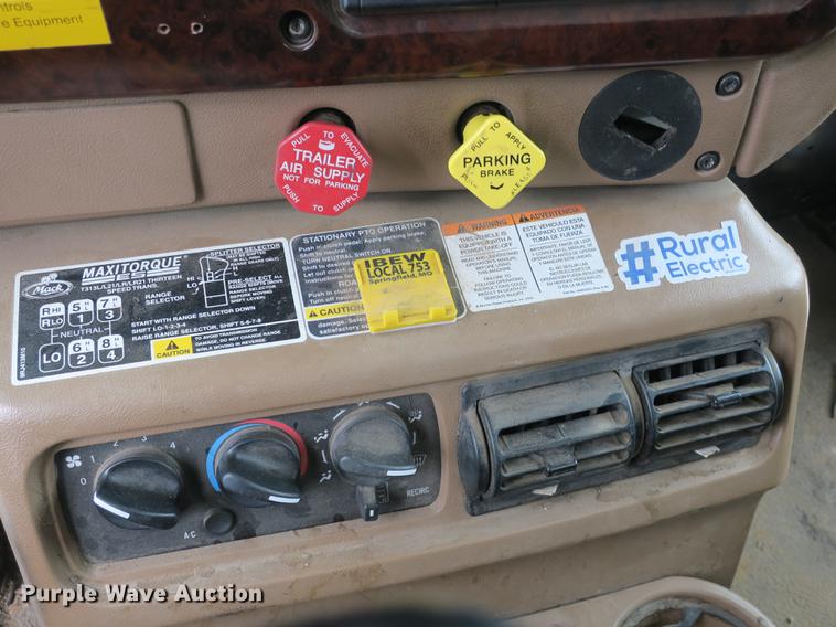 image for item DB8873 2007 Mack Granite CV713 digger derrick truck