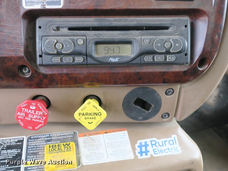 image for item DB8873 2007 Mack Granite CV713 digger derrick truck