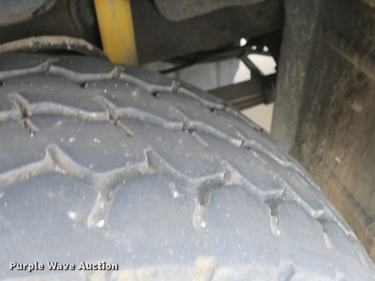 image for item DB8873 2007 Mack Granite CV713 digger derrick truck